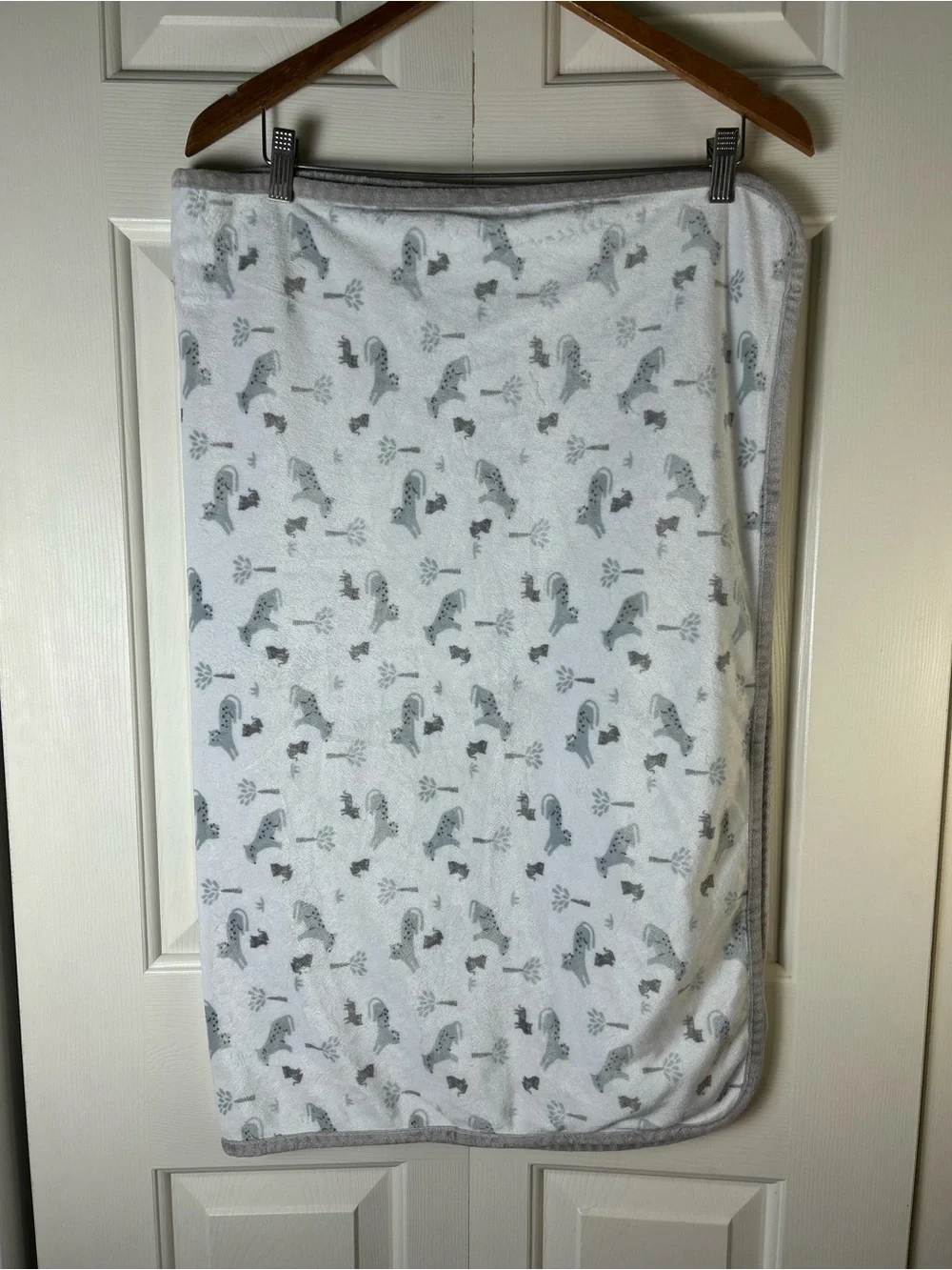 Modern Moments by Gerber Gray White Baby Blanket Leopard Cheetah Cat Thermal